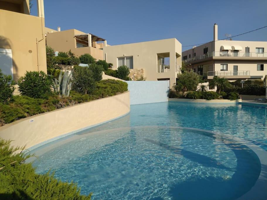 One Bedroom Apartment With Pool 플라키아스 외부 사진