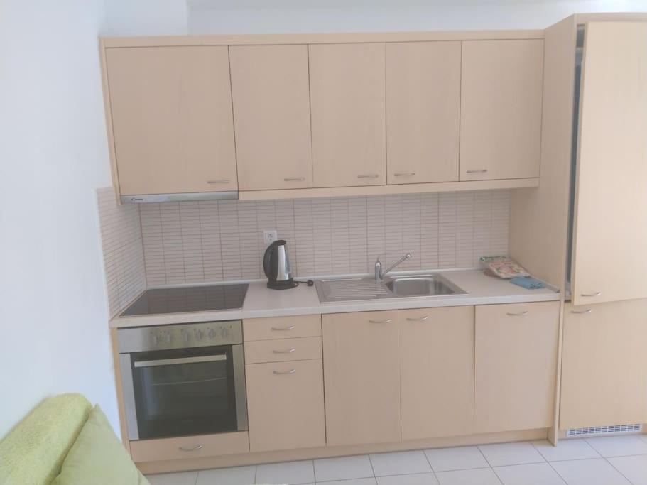 One Bedroom Apartment With Pool 플라키아스 외부 사진